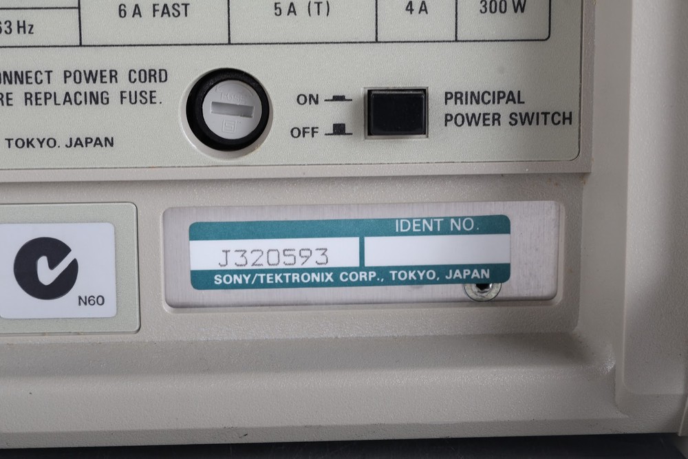 Tektronix / Sony AWG2021 Arbitrary Waveform Generator With Power Cable
