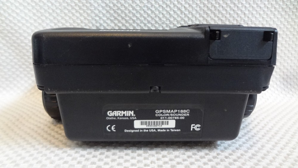 GARMIN GPSMAP 188C SOUNDER CHART PLOTTER FISHFINDER GPS w/ MANUALS KNOBS COVER