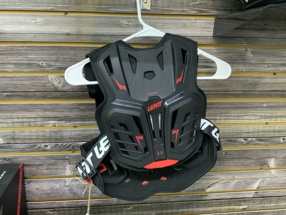 Leatt Chest Protector 2.5 JR - Black/Red - S/M Junior