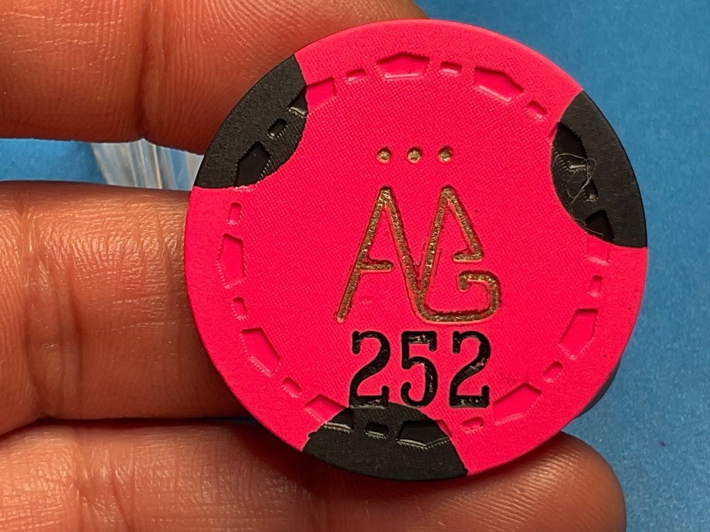 $1000————AG--———CASINO CHIP———-—Z-4356
