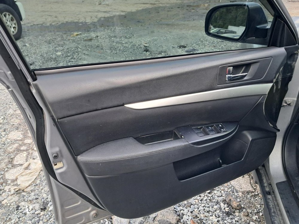 LEGACY 2011 Glove Box 4848503