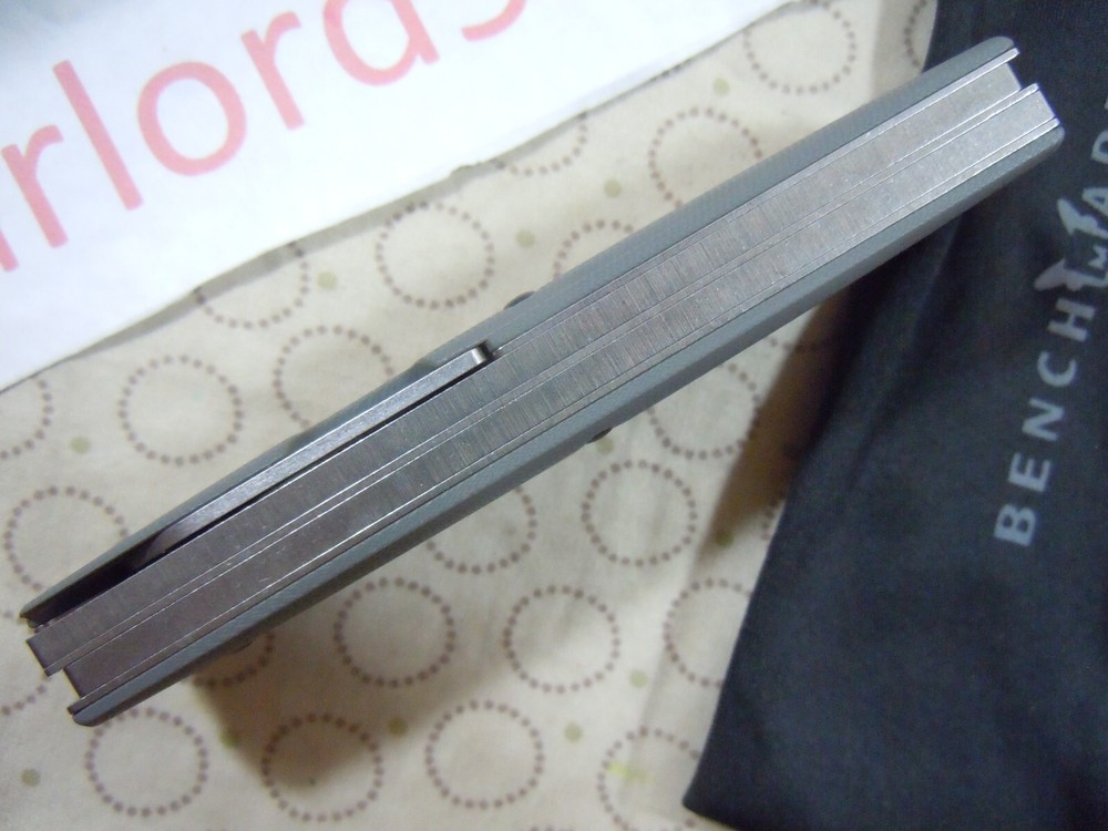 BENCHMADE WEEKENDER 317 FOLDING BLADE KNIFE.