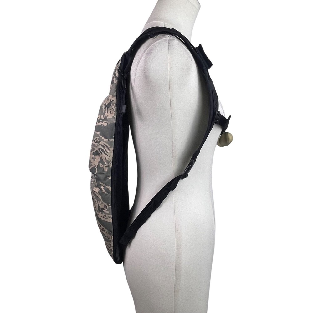 Code Alpha 3L ABU Chameleon Nylon Adjustable Strap Hydrapak Hydration Backpack