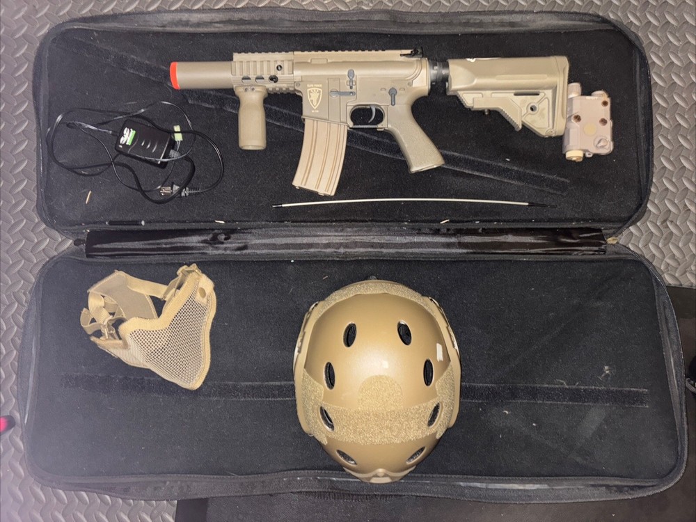 Elite Force CQC M4 + Helmet + Mask