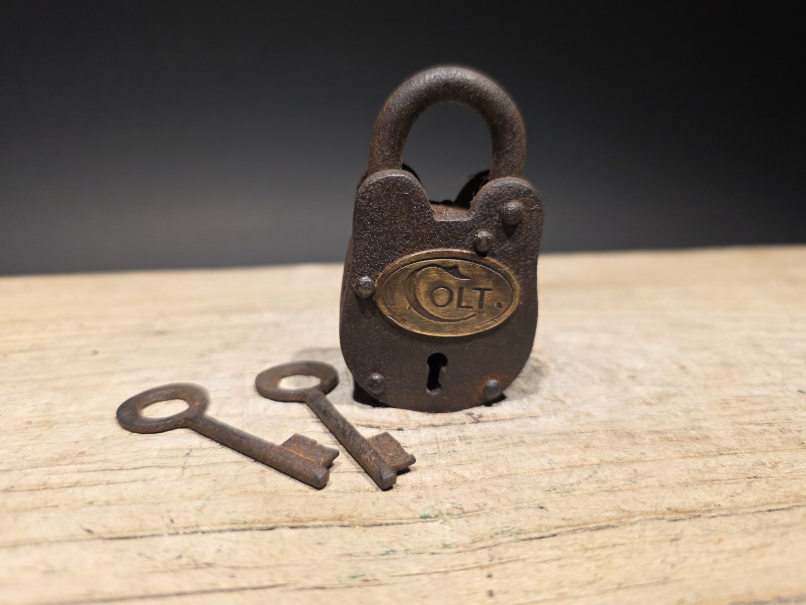 Antique Vintage Style Cast Iron Colt Firearms Ammo Box Padlock Lock & Key