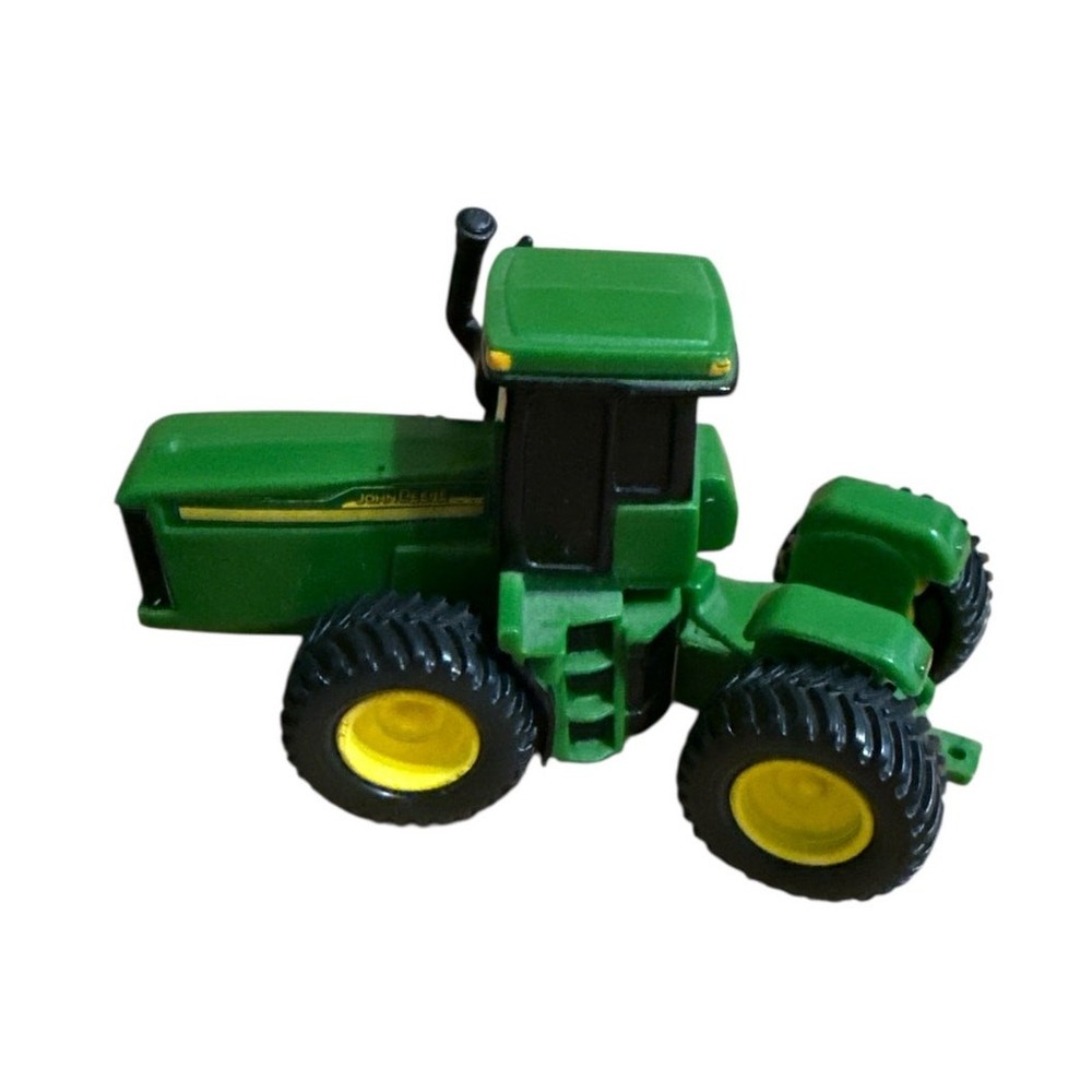 John Deere 1:64 Scale 4WD Tractor (Plastic Construction)