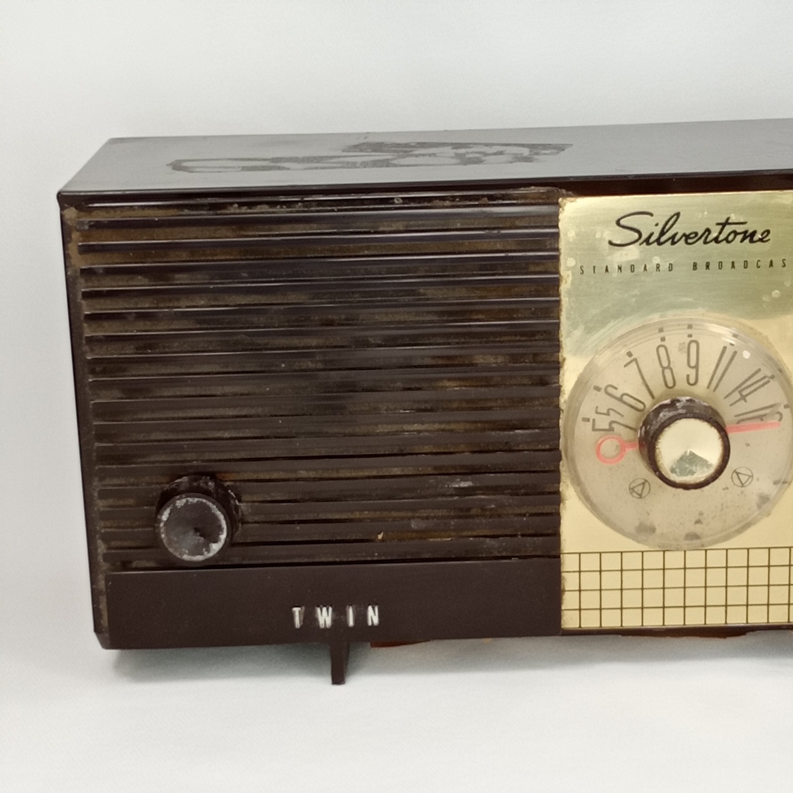 MCM Tube Radio Silvertone 9004 Brown With Twin Speakers Made In USA 1959