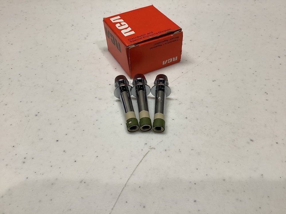 Vintage New Old Stock RCA Part # 140072 Knobs