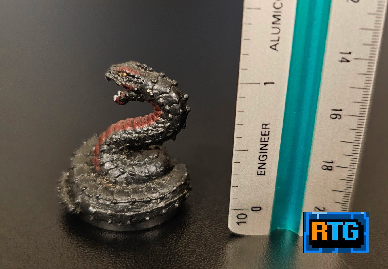 D&D Fiendish Snake #50 Dungeons & Dragons miniature and card