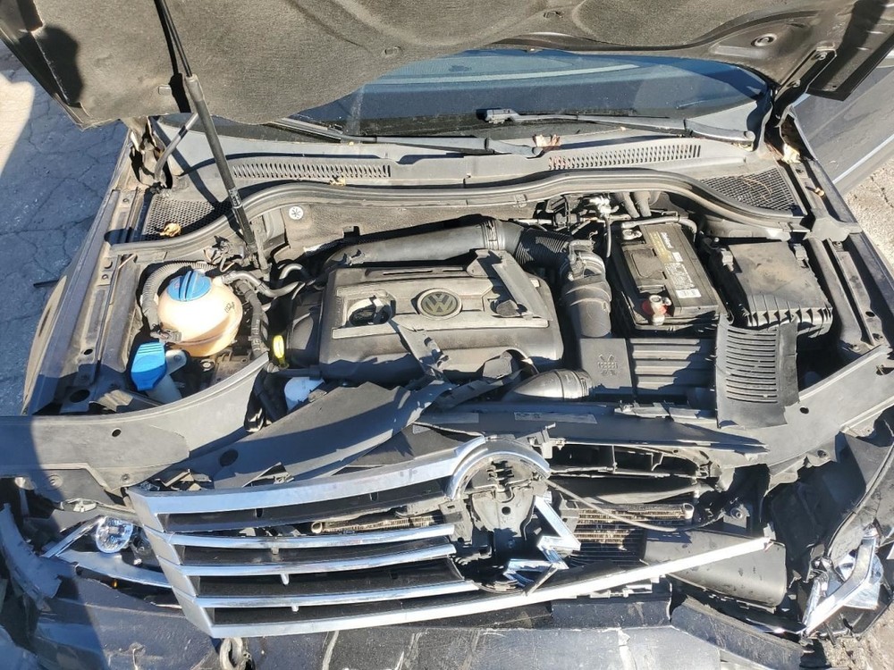 CC VOLKS 2015 Glove Box 4933300