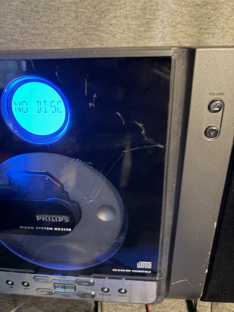 Philips Micro System MC235b Music FM/AM CD With Detachable Speakers FLAWED