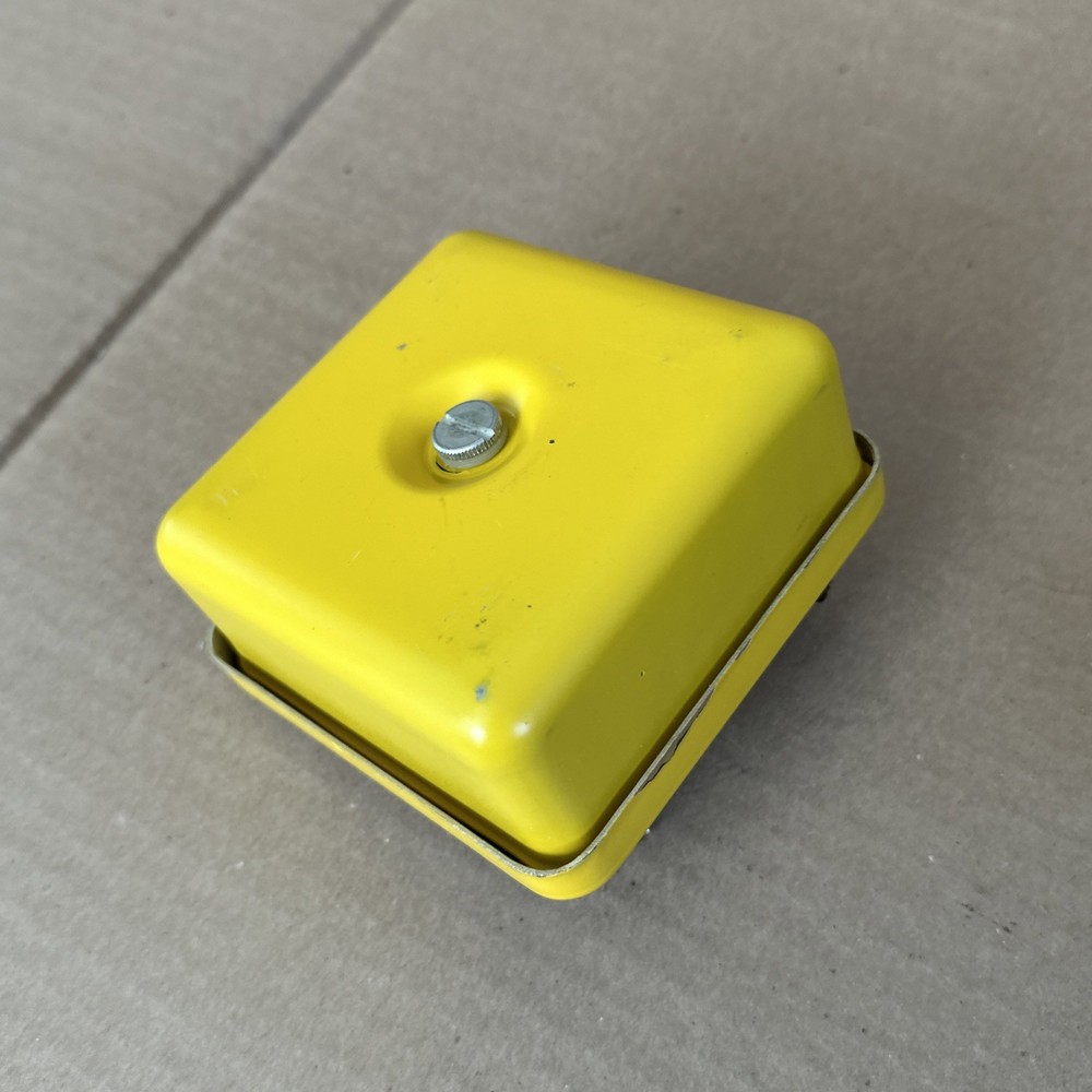 Dosimeter Charger CD V-750 Model 5b + 2 Bendix CD V-742 Dosimeters