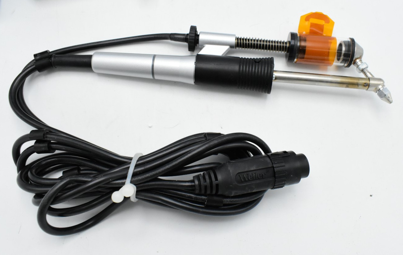 Weller WXD2010 2-Channel Desoldering Station with WXDP120 Iron + WDH70 Stand