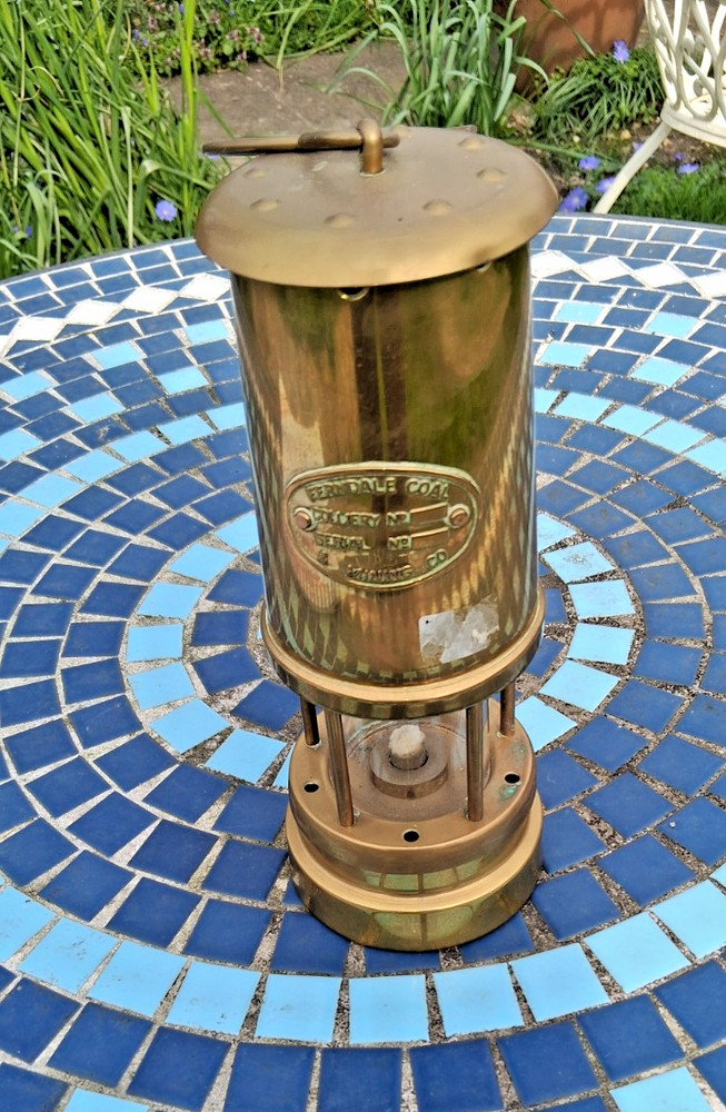 FERNDALE COAL COLLIERY MINERS LAMP ~ TRACKED POST