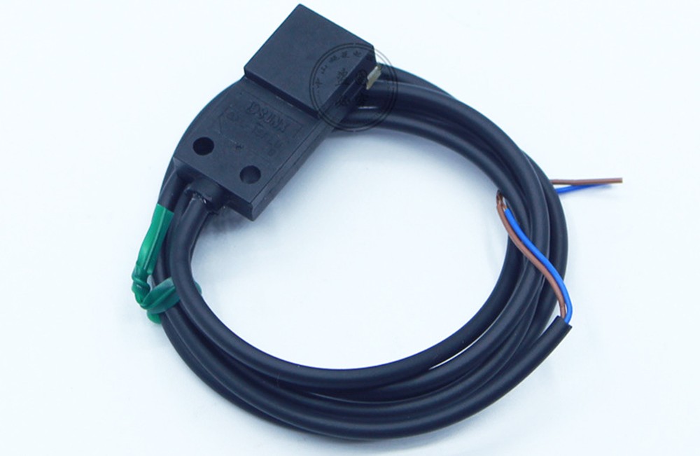 SUNX GXL-15FU Inductive Proximity Sensor - 15mm Wide Micro-Size - 4mm Stable