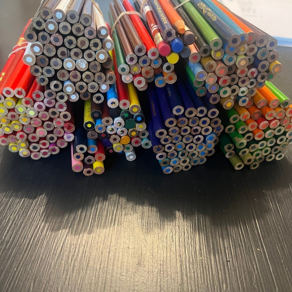 Huge colored pencil lot
