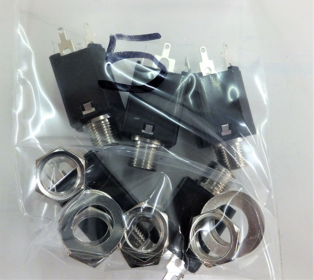 *NEW* (5 EA) SWITCHCRAFT 114BPC -1/4" TRS JACKS W/SHUNT COMPLETE WITH HARDWARE