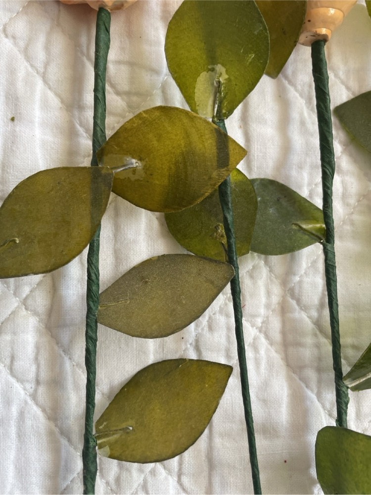 12 Seashell Long-Stemmed White Roses with Capiz Shell Leaves