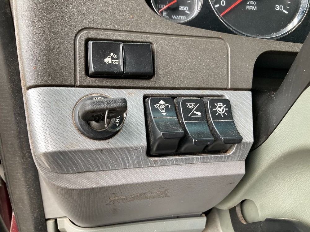 2012-2027 Kenworth T680 IGNITION Dash Panel - Used