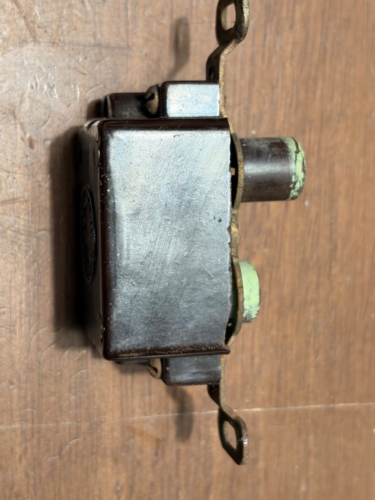 Vintage Push Button Light Switch Single-Pole ON/OFF Chicago standard