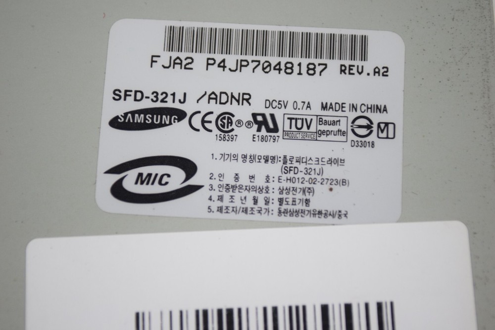 Samsung SFD-321J Desktop Floppy Drive