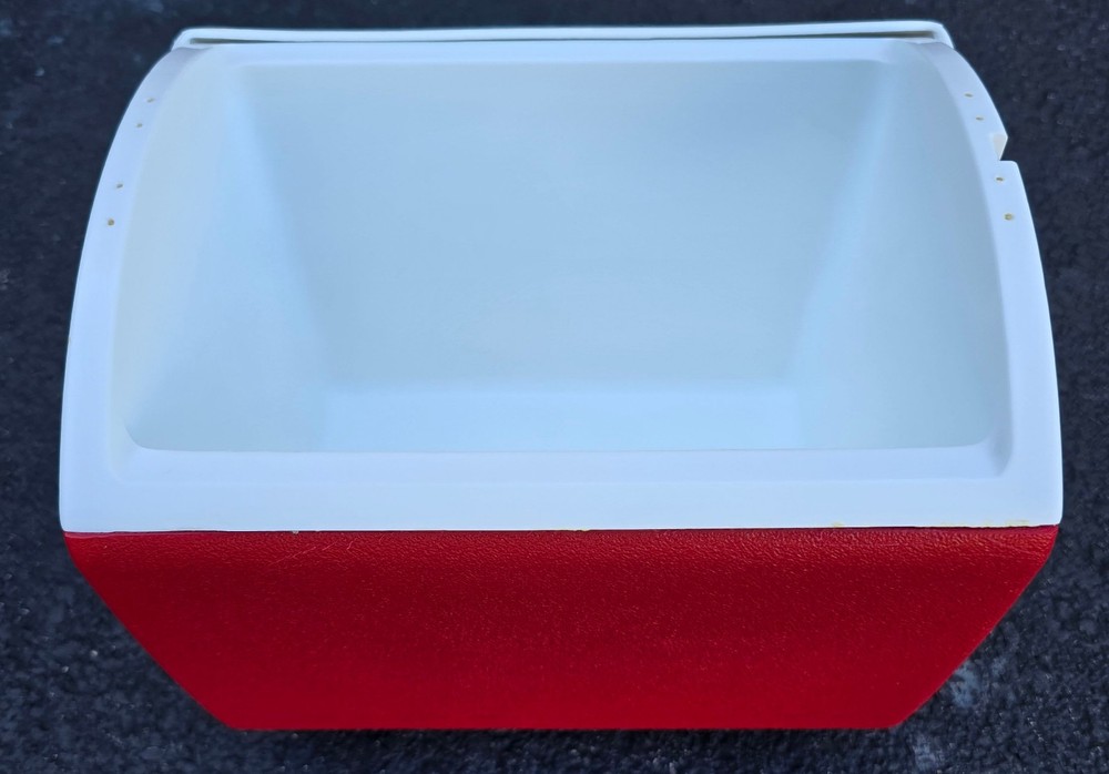 SNAP-ON TOOLS IGLOO COOLER RED & WHITE NEW