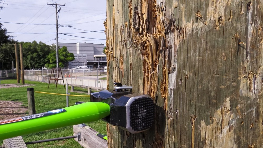 Madi Milled Lineman Hammer - 35oz