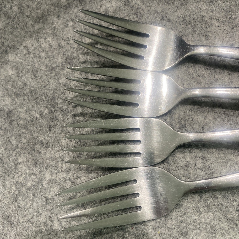 4 MANOR HOUSE STAINLESS FLATWARE MHO31 Dinner Forks