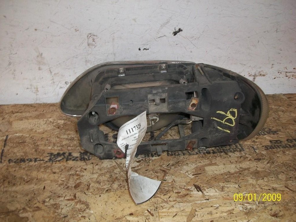For 2001 INTERNATIONAL 9100I 2000-2003 HEADLIGHT Right , OR