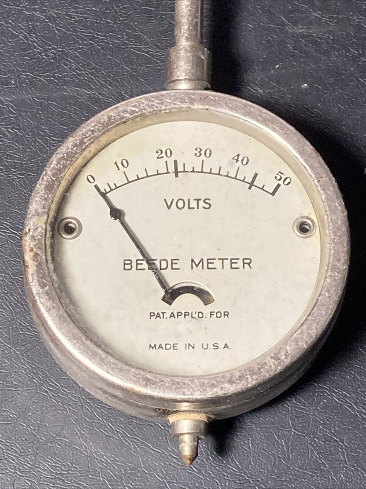 Vintage 1920's Beede Round 2" Volt Meter