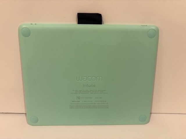 Wacom Intuos Bluetooth Graphics Drawing Tablet