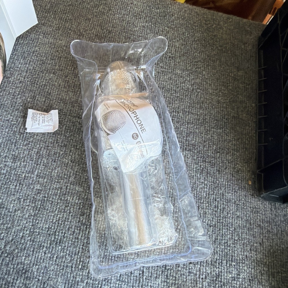 Sharper Image Bluetooth Karaoke Microphone Silver New