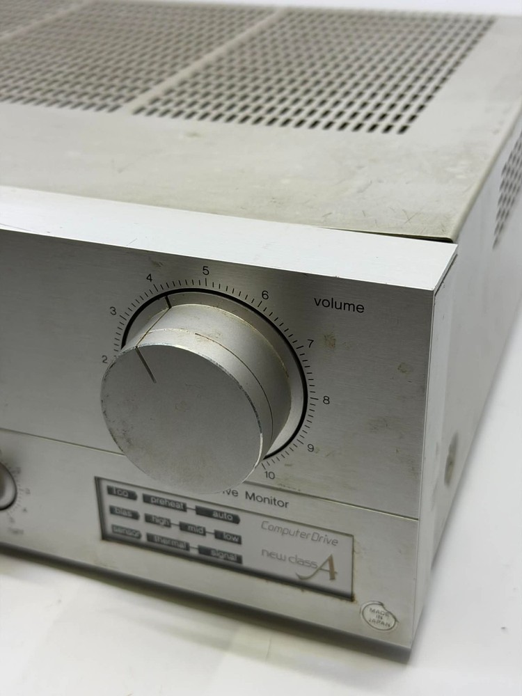Vintage Technics Stereo Integrated Amplifier SU-V505.
