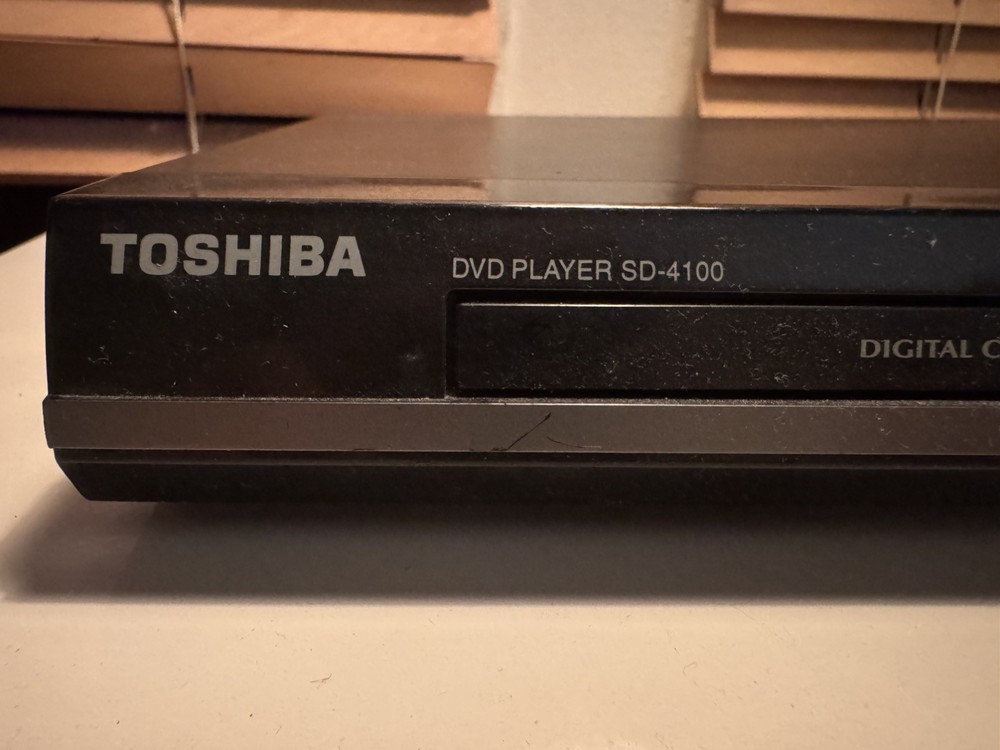 Used Toshiba SD-4100 DVD Player