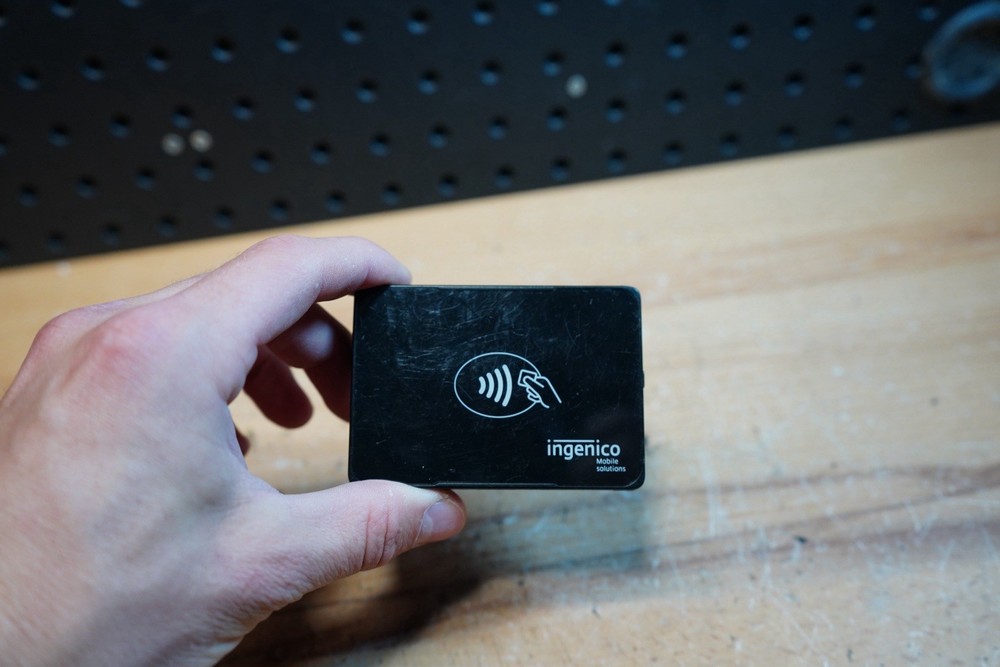 (F) Ingenico Moby 5500 Mobile Card Reader MOB55BBBAb NO CORD