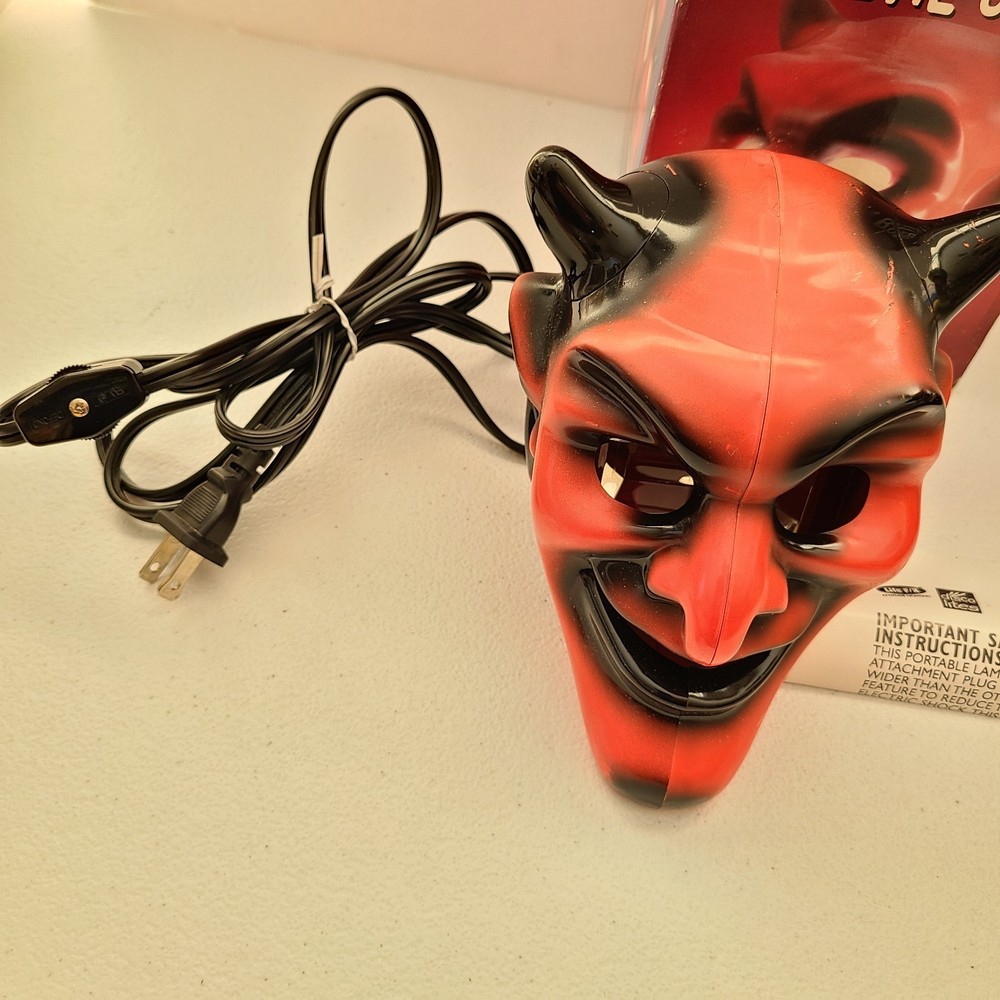 Devil Strobe Lite F/X Red Skull Halloween w/ box & instructions 2001 WORKS