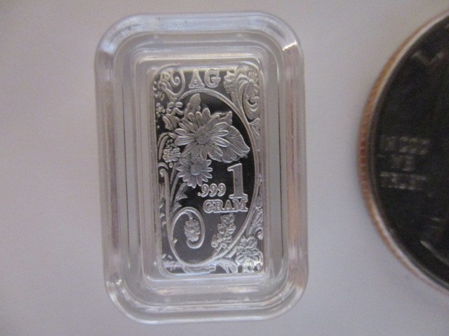 Sleeping Snoopy 1 Gram .999 Fine Silver Bar