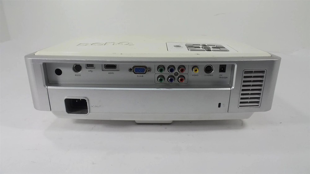 BenQ W500 DLP Projector- HDMI - Lamp Timer : 320 Hours