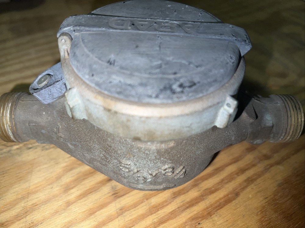 master meter brass 5/8” X 3/4” water meter