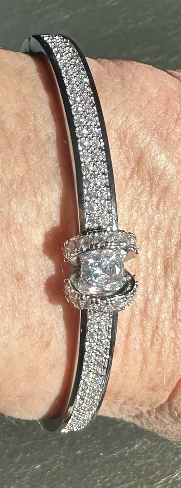 Gorgeous Silver Rhinestone Bracelet