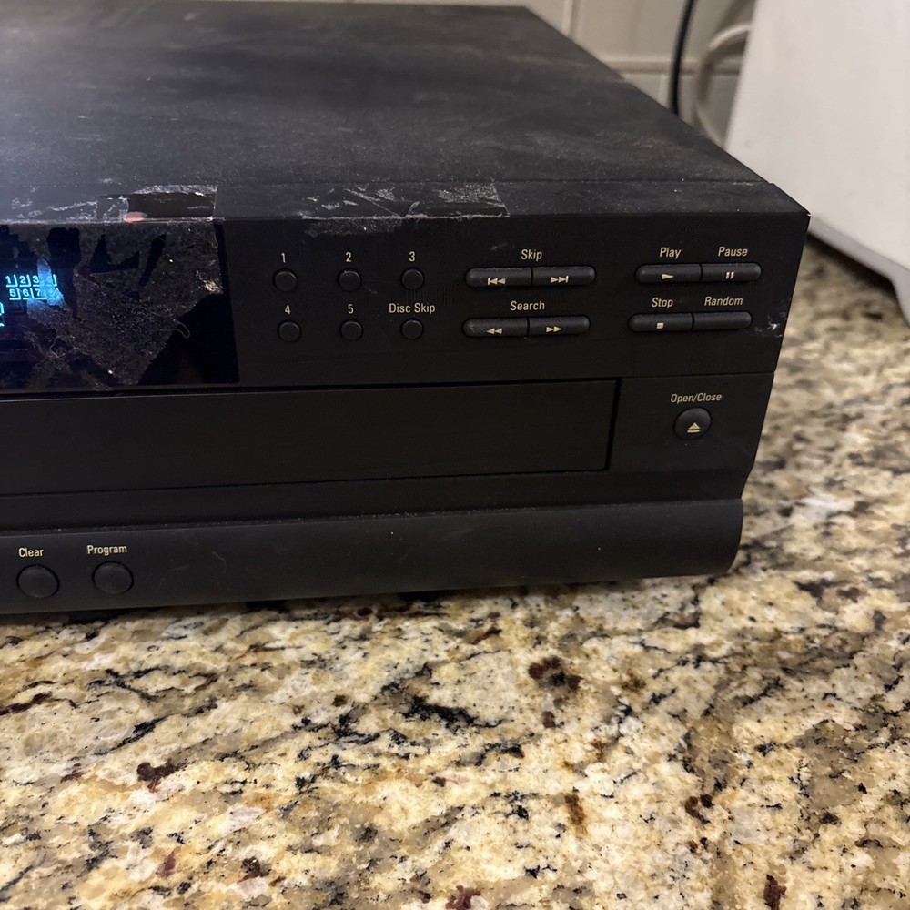 Harman Kardon FL 8370 5 Disc CD Player. Works Read