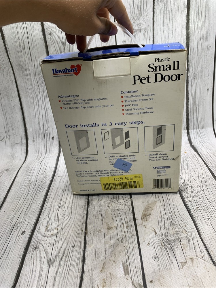 Havahart Small Plastic Pet Door