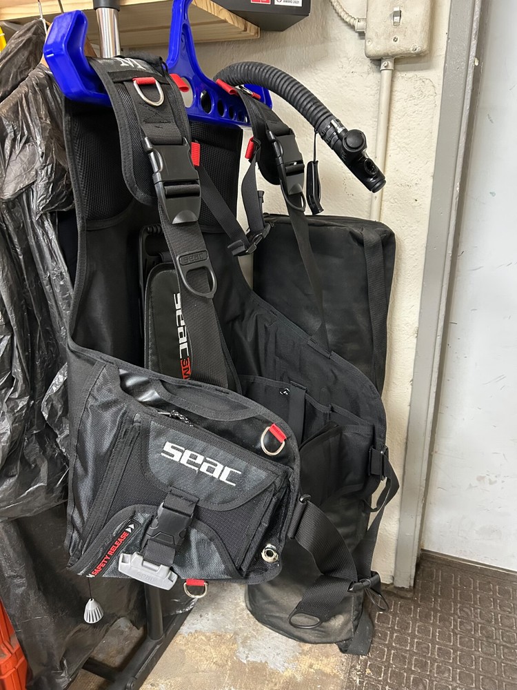 Seac Smart BCD, Size Medium, Drop Weight Pockets Black