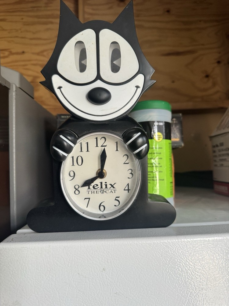 Felix the cat Clock With Moving Eyes MISSING TAIL