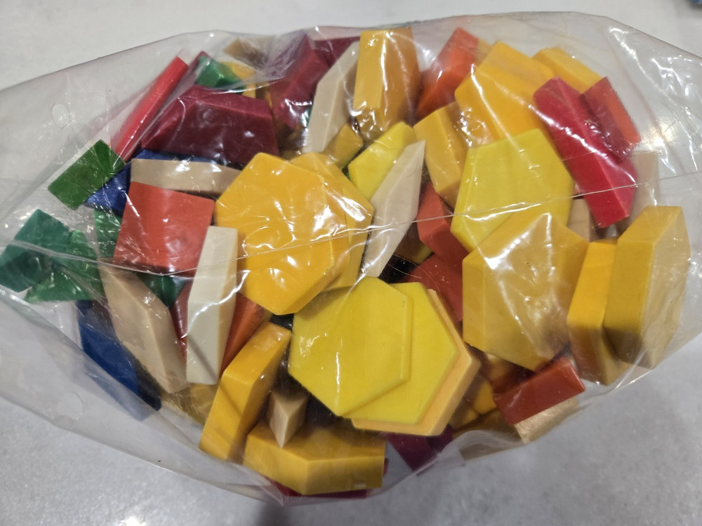 Math Manipulatives Plastic Tangram Pattern Blocks... 229 Pieces!