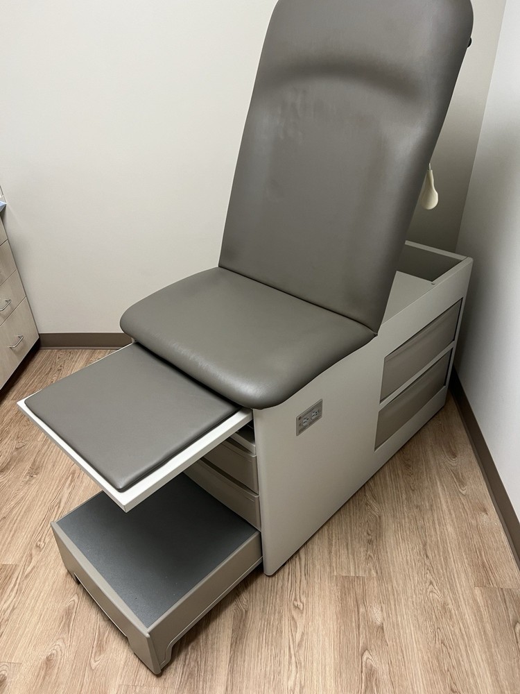 NEW Brewer 5000 Adjustable Access Exam Table