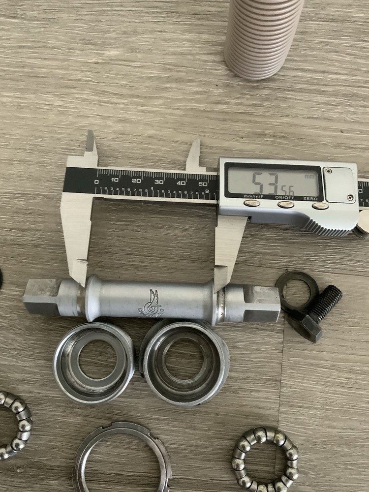 CAMPAGNOLO RECORD BOTTOM BRACKET 68-109 MM BSA THREADED