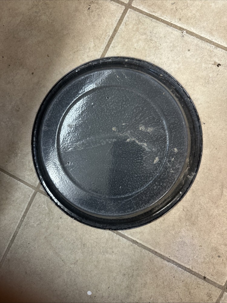 Enamelware / metal pie plate, gray