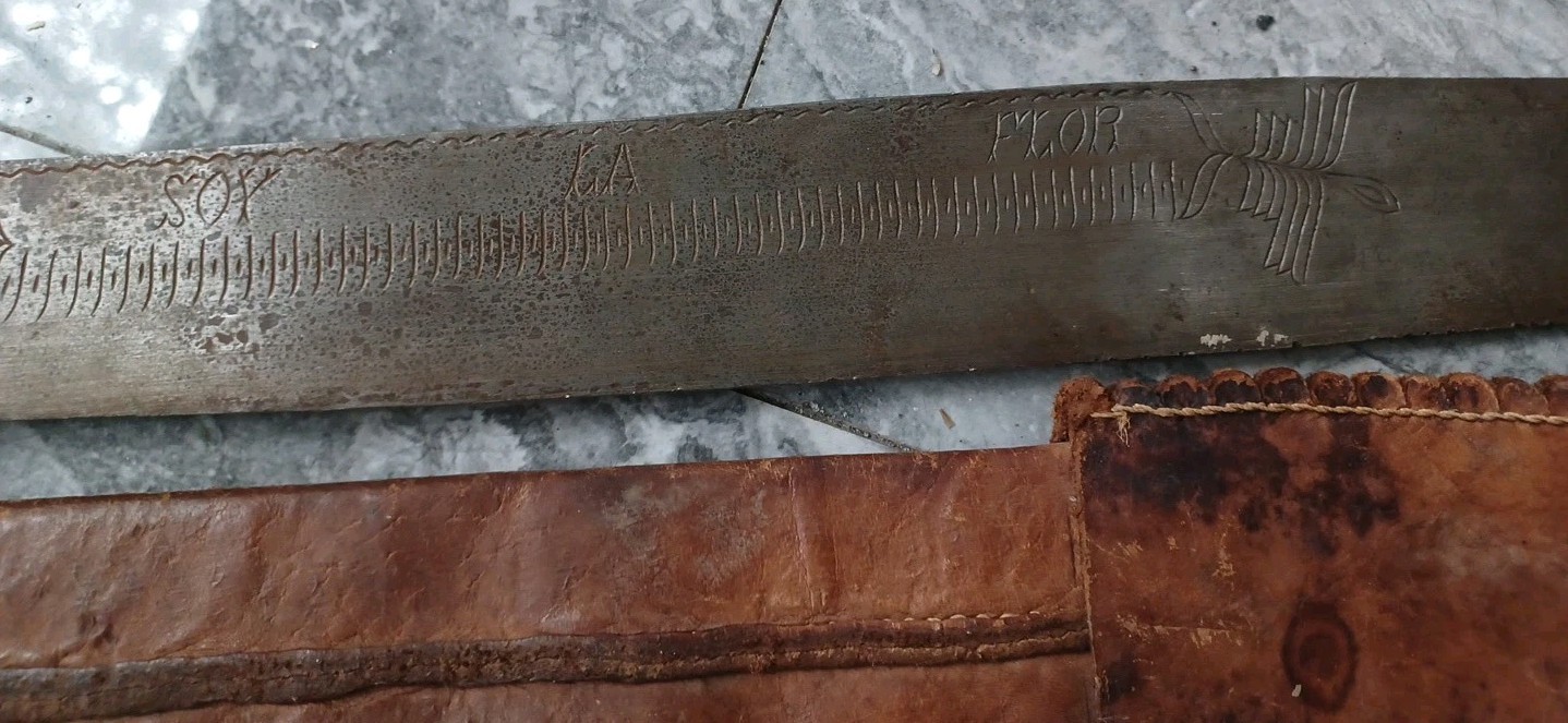 Antique Spanish Guerrero de la Costa short sword with scabbard