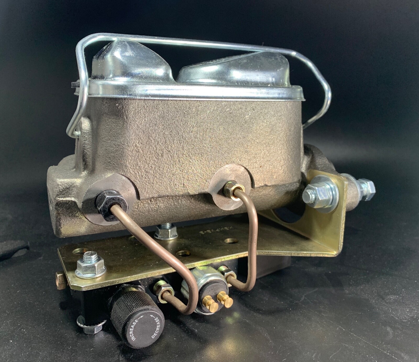 Ford MC w/ Black Adjustable Prop Valve / Dist. Block Kit, 3/8-24 & 1/2-20 ports